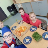 dzieci-robia-pizze